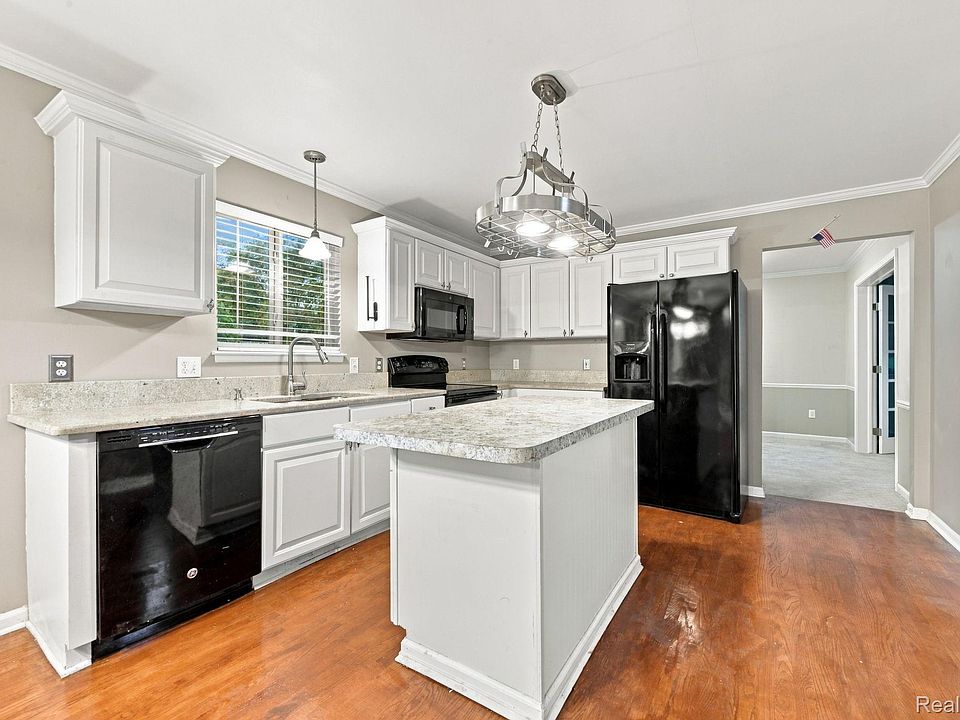 22085 Cherrywood Rd, photo 16