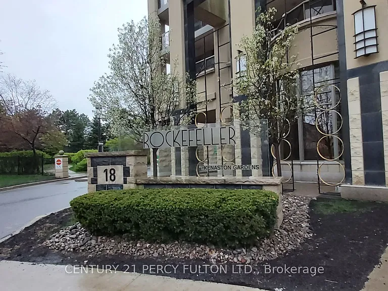 18 Kenaston Gdns #317 — Photo 3