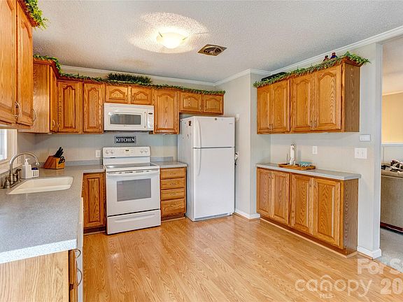 5th image of 455 Rimer Rd