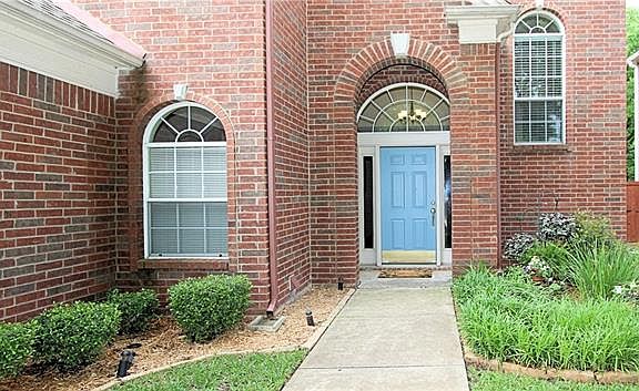 2nd image of 1821 Newton Dr