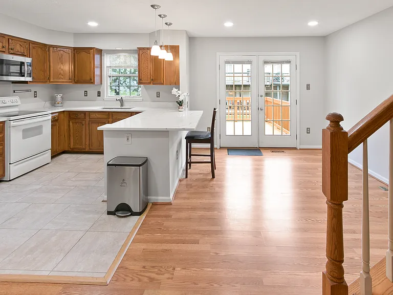 529 Sugarbush Cir — Photo 3
