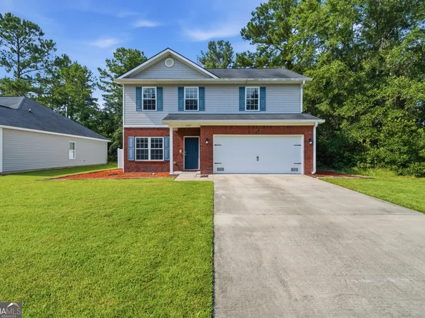 1277 Peacock Trl, Hinesville, GA 31313
