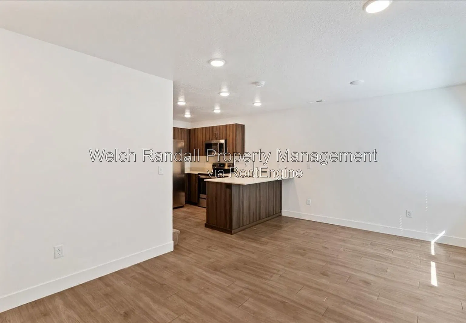 3 bed, 2.5 bath, 1243 sqft, $1,645 — Photo 4