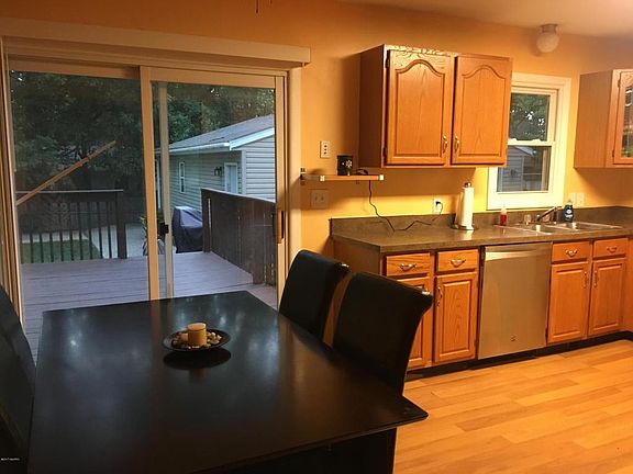 5th image of 1273 Fallingbrook Dr SE