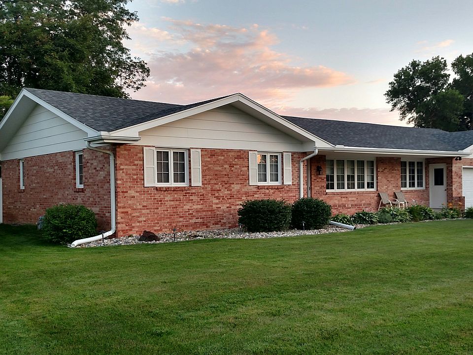 1st image of 220 Wedgewood Dr