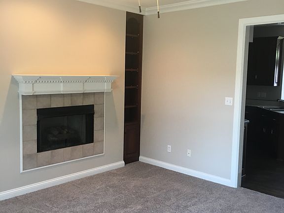 Family Room/Gas Fireplace