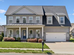 1045 Black Gum Ln, Clarksville, TN