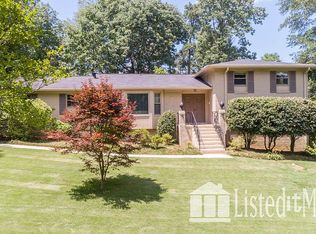 3055 Woodclift Cir, Birmingham, AL 35243