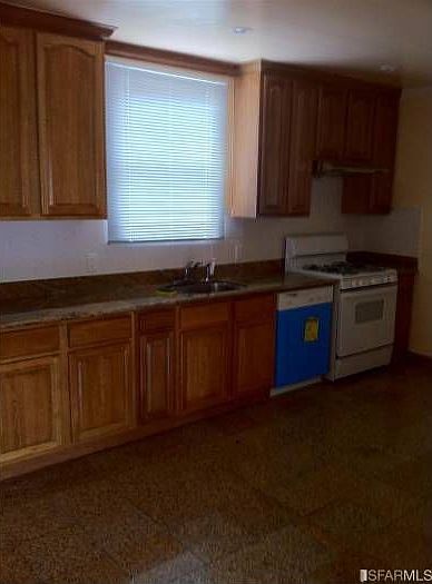 2nd image of 119 Augusta St