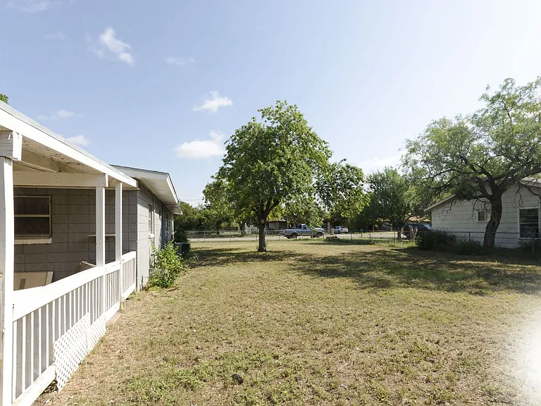 4422 Bowie St — Photo 12