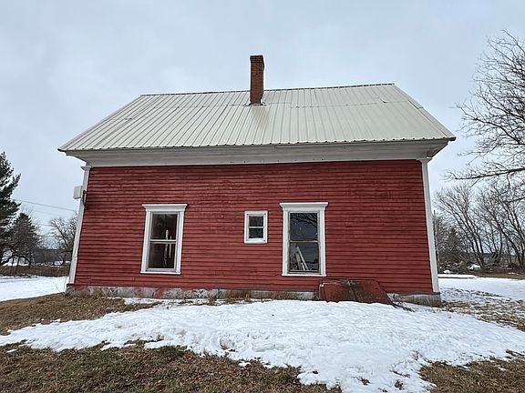 4th image of 127 Bryant Pond Road
