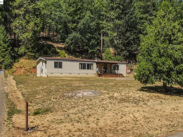 648 Rush Creek Dr, Weaverville, CA 96093