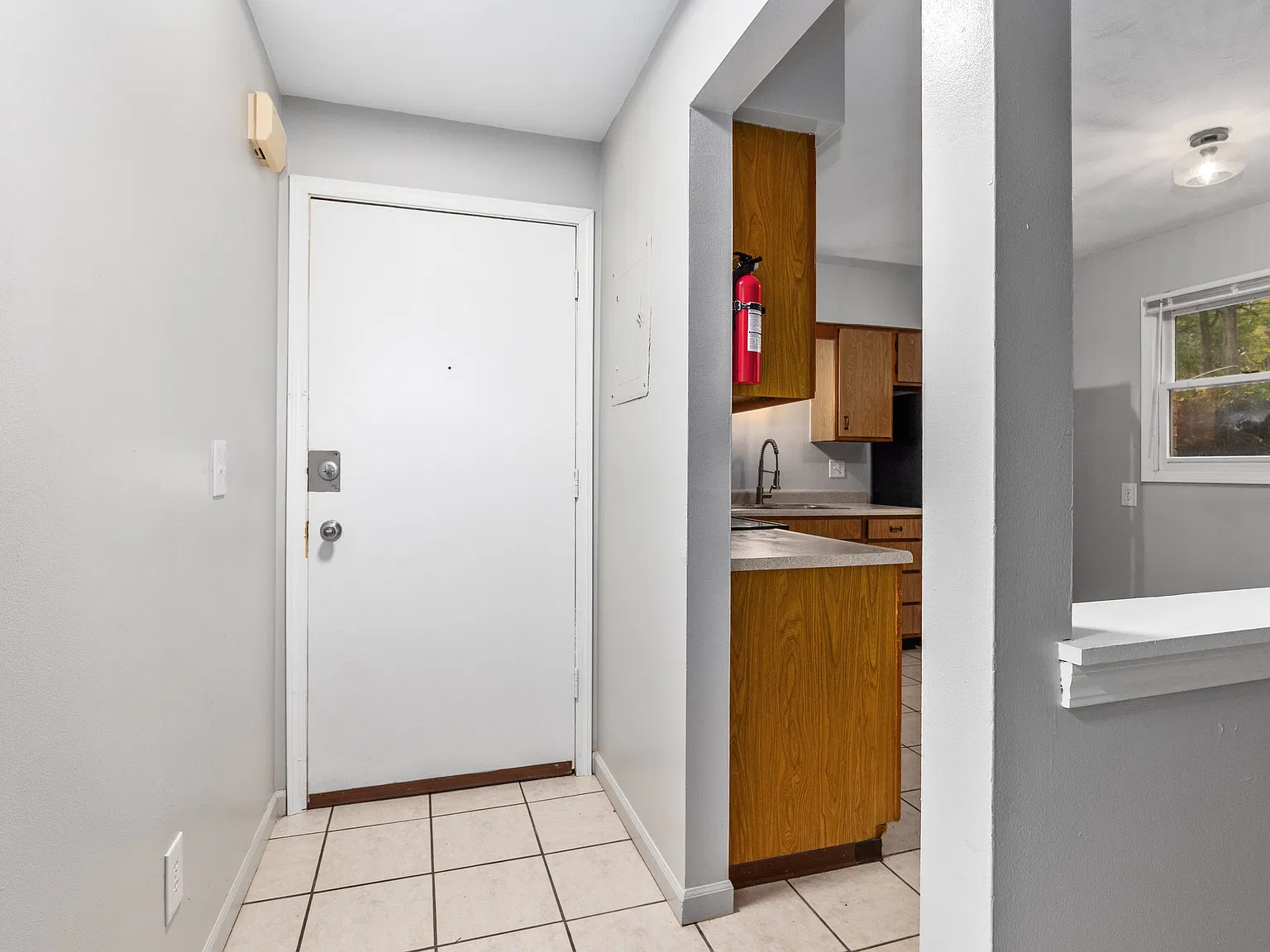 1 bed, 750 sqft, $1,250 — Photo 3