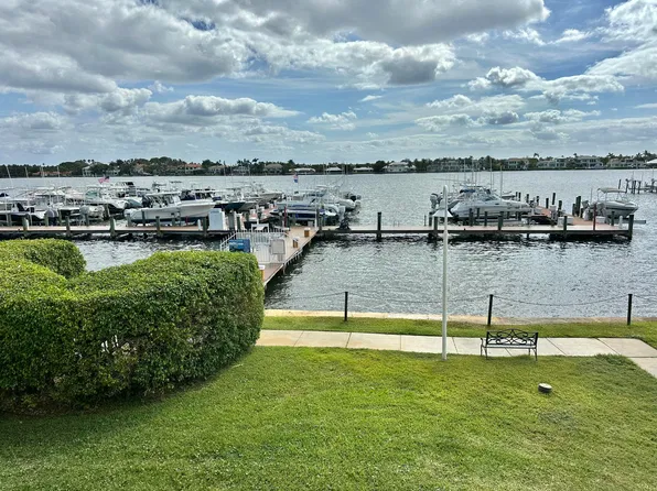 167 Yacht Club Way APT 204, Hypoluxo, FL 33462