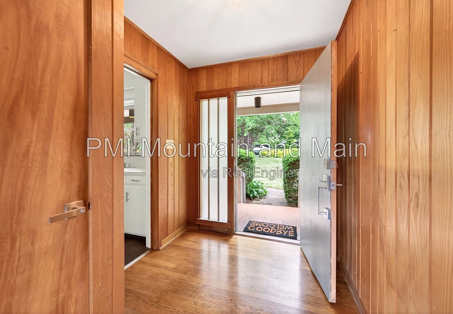 3 bed, 3.0 bath, $2,495 — Photo 3