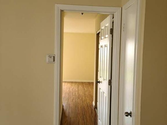 3rd image of 830 N El Molino Ave #26