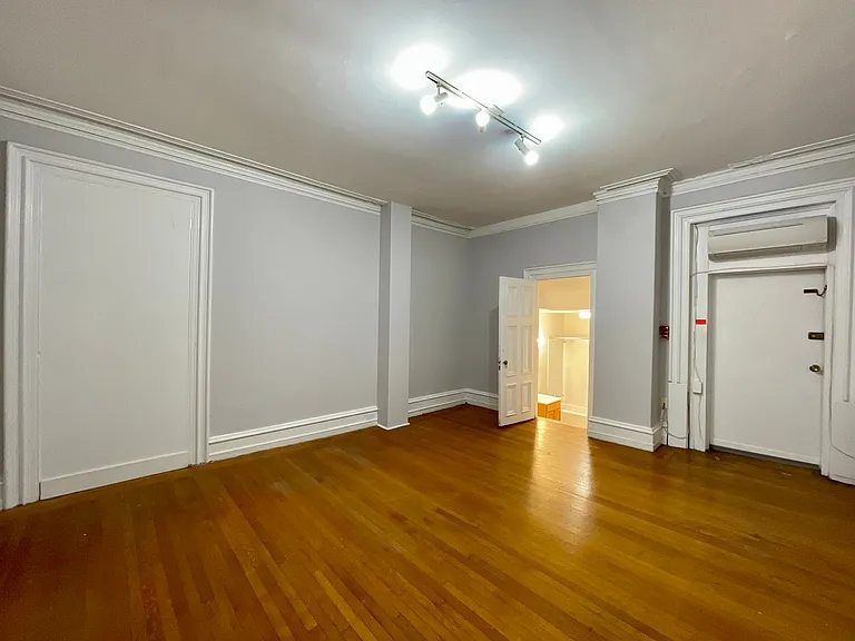 2021 Spruce — Photo 9