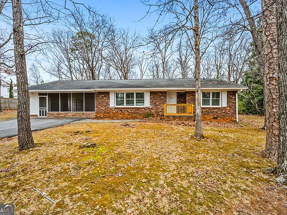3rd image of 45 Chaffin Rd