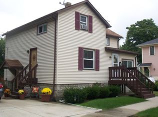 19 N Webster St #1, Naperville, IL 60540