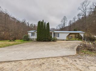 207 Amber Ln, Ulysses, KY