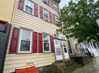 Remodeled one bedroom apartment, Easton, PA 18042