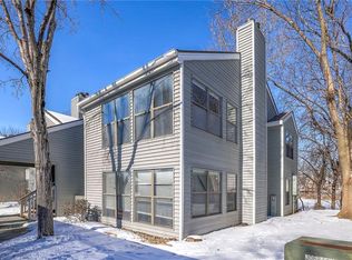 8848 W 106th Ter, Overland Park, KS 66212