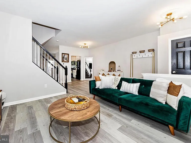 2250 Wetherburne Way — Photo 3