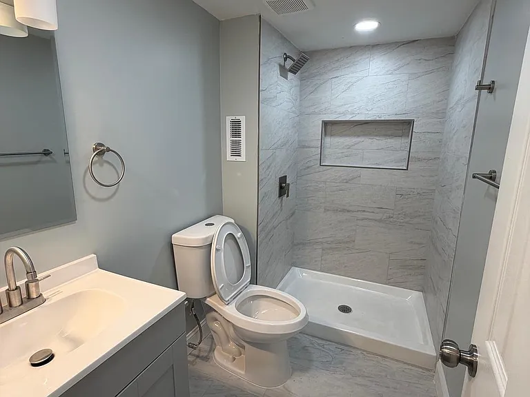 12928 Claxton Dr #6 — Photo 17