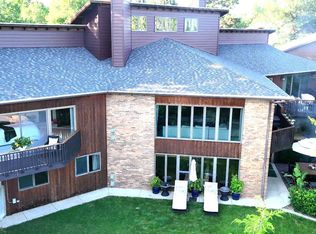 96 Country Club Dr, Bismarck, ND 58501