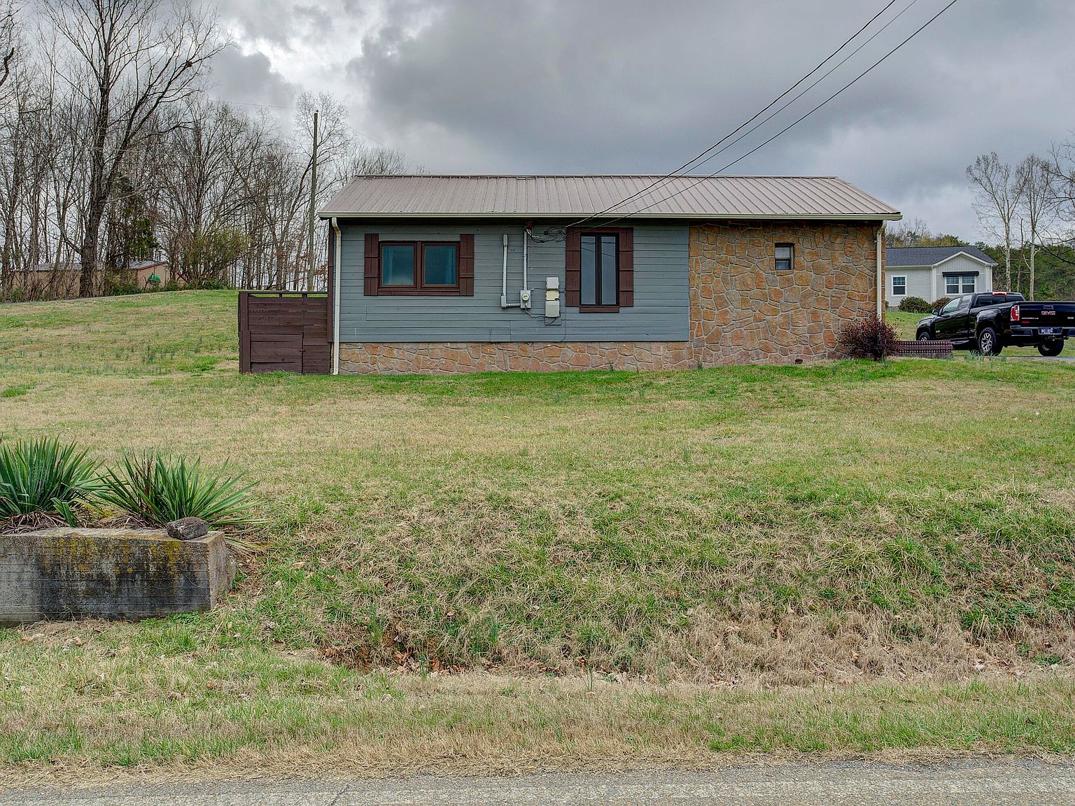 1121 Old Elizabethton Hwy, Bluff City, TN 37618 Zillow