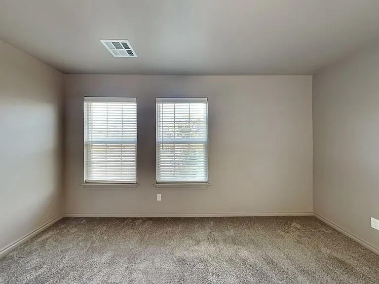 509 N Main St — Photo 7