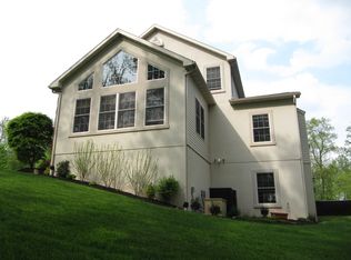 130 Overlook Rd, Morgantown, PA 19543