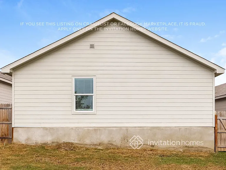140 Hollywood Dr — Photo 14
