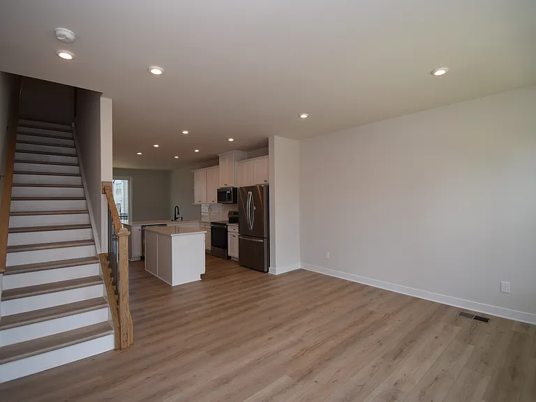 4810 Chastain Ave — Photo 10