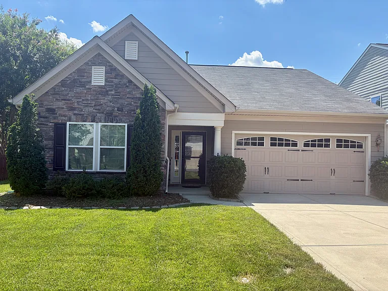 4413 Roundwood Ct — Photo 2
