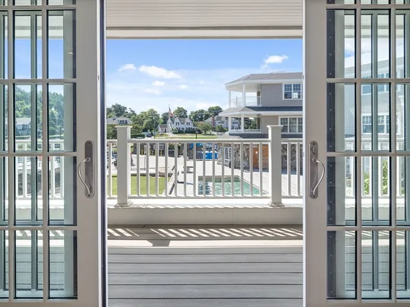 124 Elm St #203, Cohasset, MA 02025