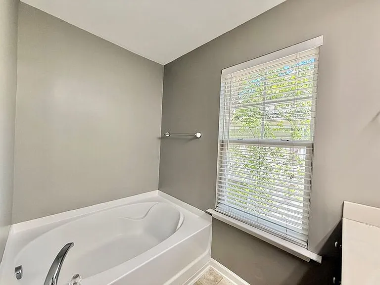 3021 Parkersburg St — Photo 16