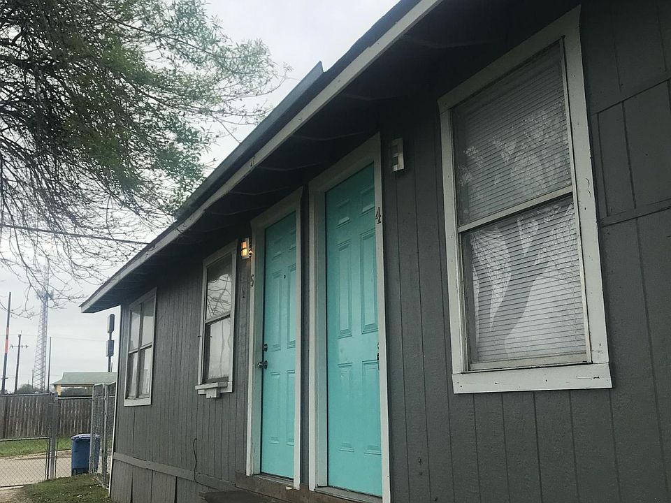 1st image of 8125 Airlift Ave #6