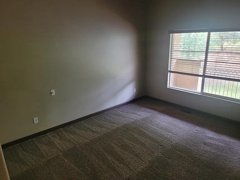 1725 Courtyard Hts #3 — Photo 7