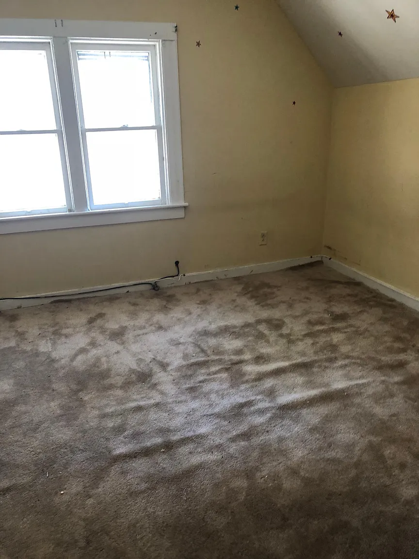 66 Roth St photo 1