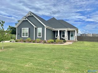 2041 Wayland Walk, Huntsville, AL 35802