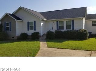 102 Vermilion Dr, Parkton, NC 28371