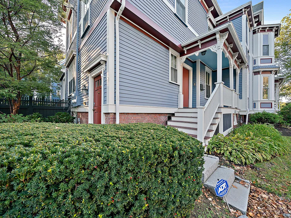 90 Highland Ave #2