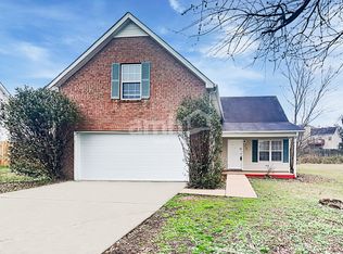 1121 Benton Mason Dr, La Vergne, TN 37086