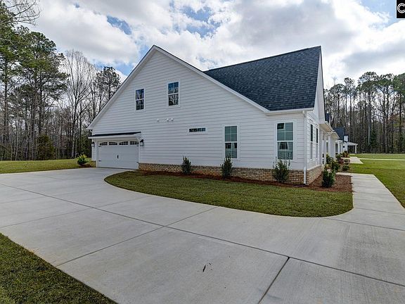 2nd image of 130 Clubside Dr