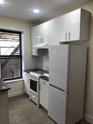 Rented by AB Norman Associates Inc | media 8