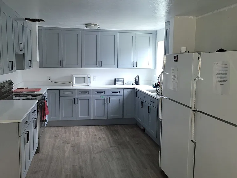 322 S University St — Photo 2