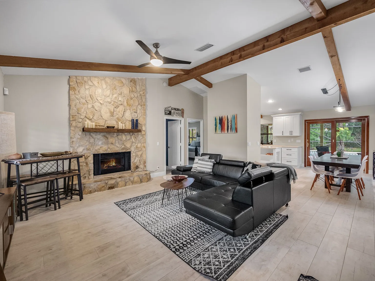 3 bed, 1729 sqft, $5,900 — Photo 3