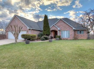 106 Briarwood Dr, Huntington, WV 25704