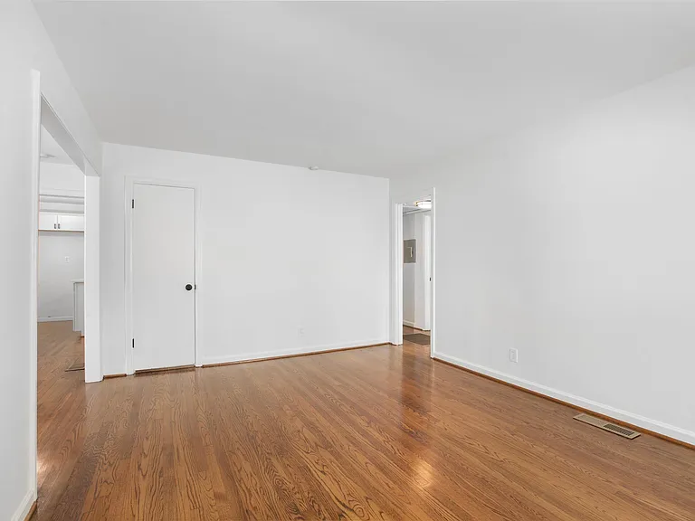 724 Rose Dr — Photo 16